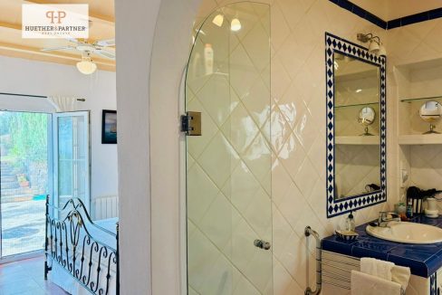 Hauptschlafzimmer mit Bad en suite