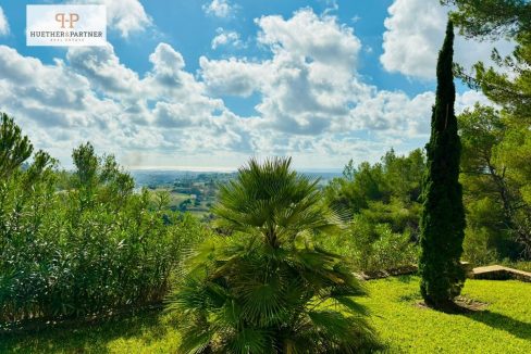 Garten und Meerblick