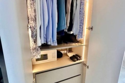 Einbauschrank