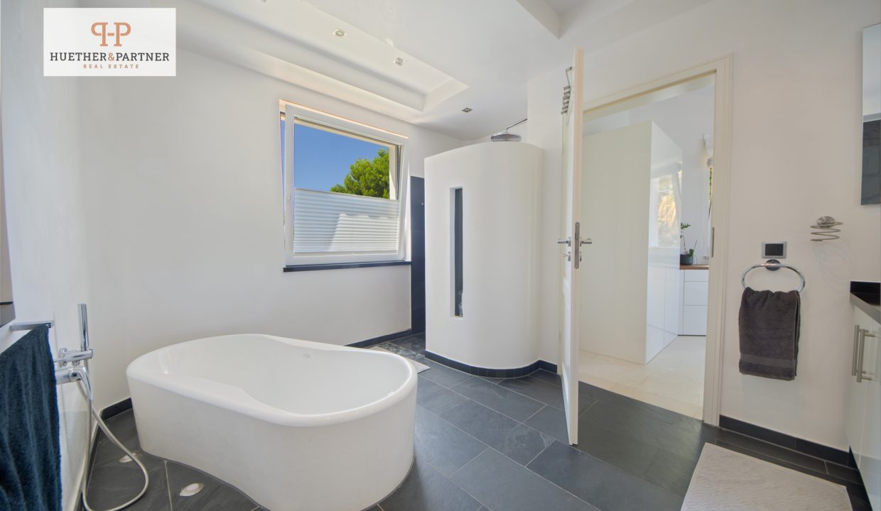 Elegantes Badezimmer