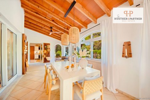 Esszimmer/Eingangsbereich Haupthaus