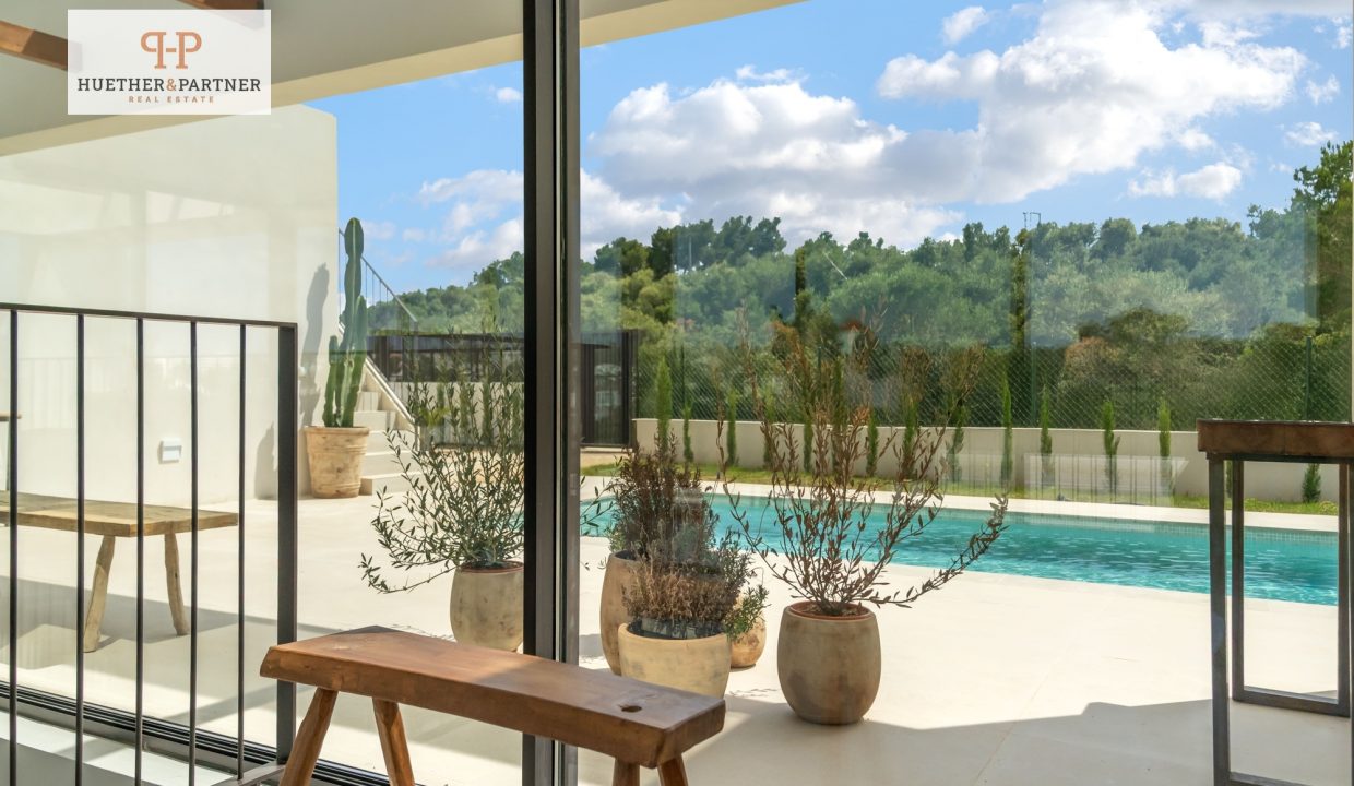 61364d60-e8cb-42a6-a89f-aba7b6b30828