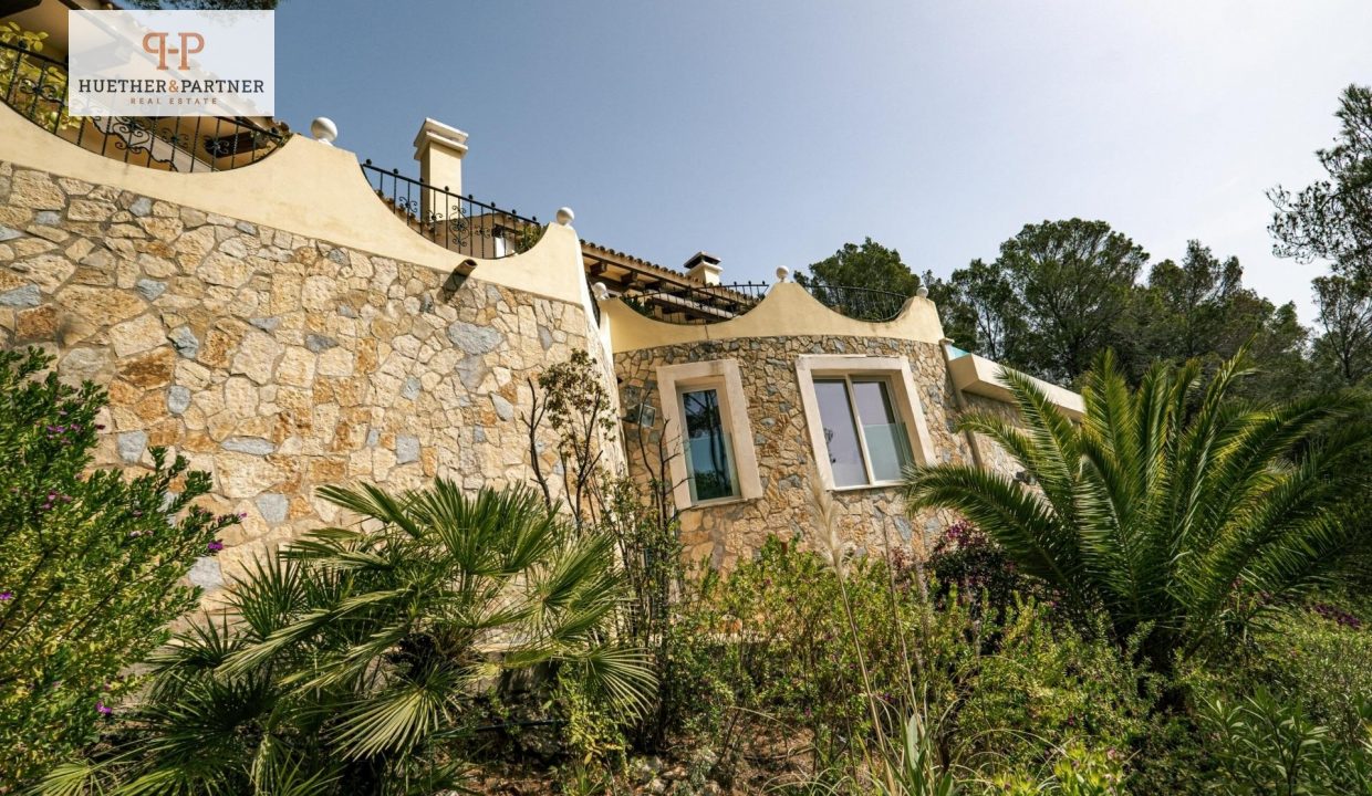 99fe65d6-0d16-49c3-921a-f2e57760c1ac