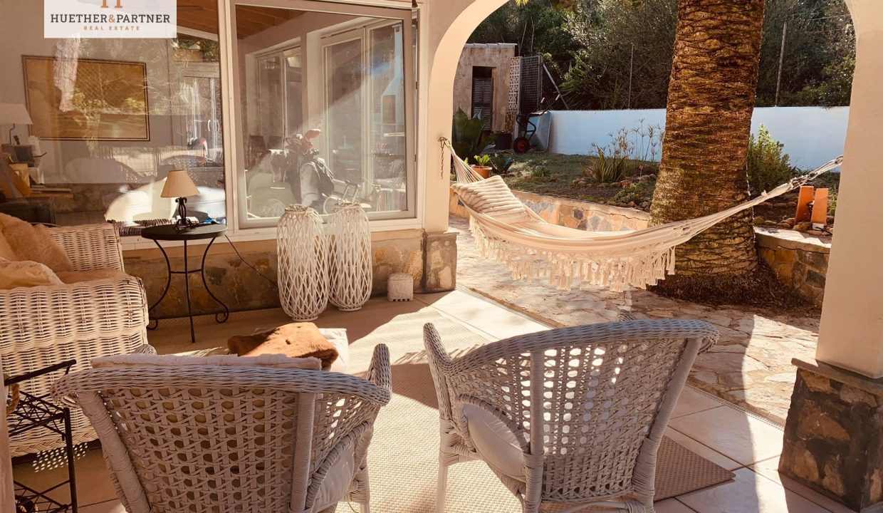 c6929636-167d-4a01-a99c-442801fd652b