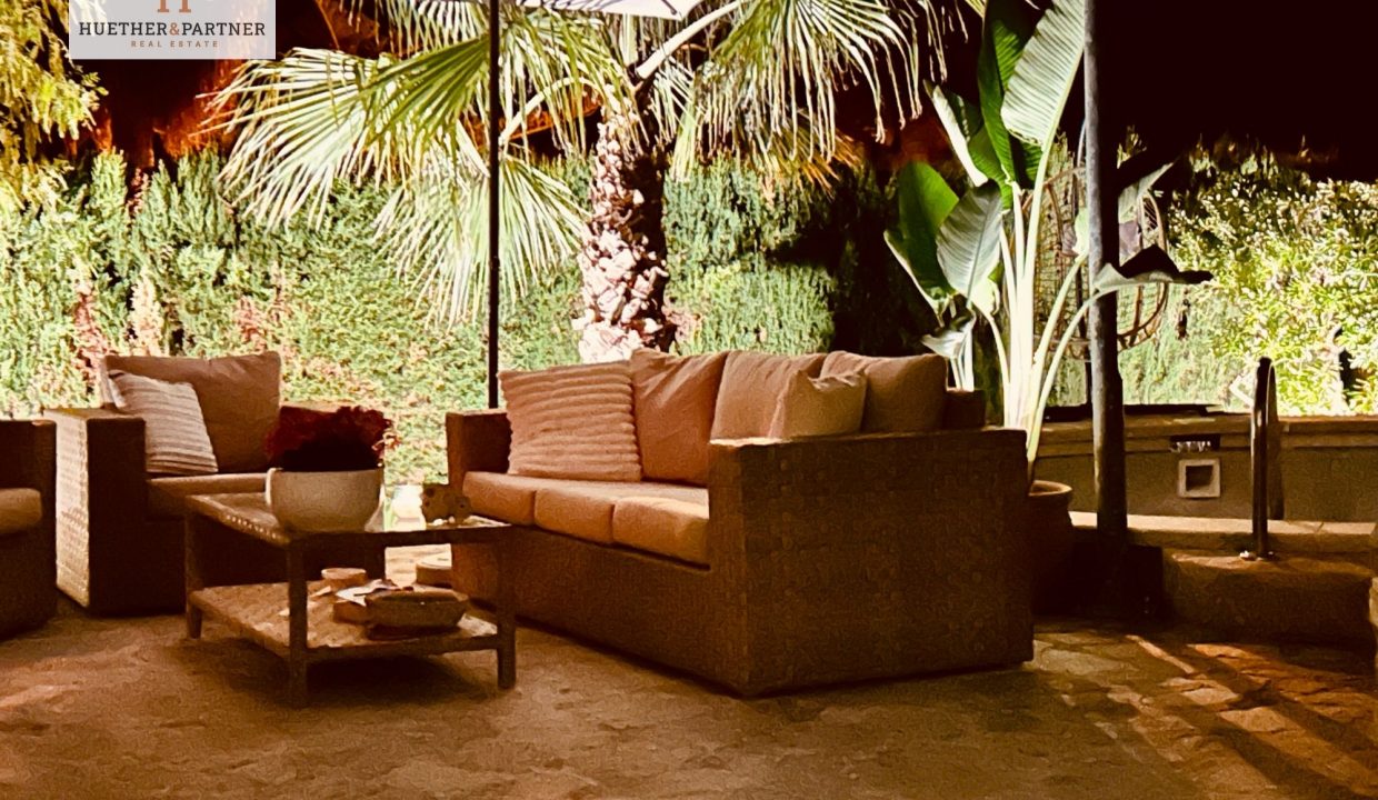 d75498d2-a391-40d3-ac26-0171a58394bc