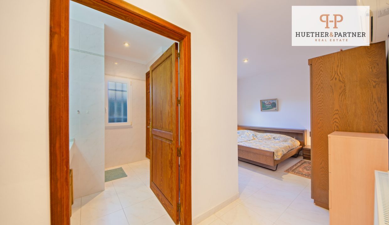 8cc4ef14-66a2-47b3-8f82-98854e34c8d0