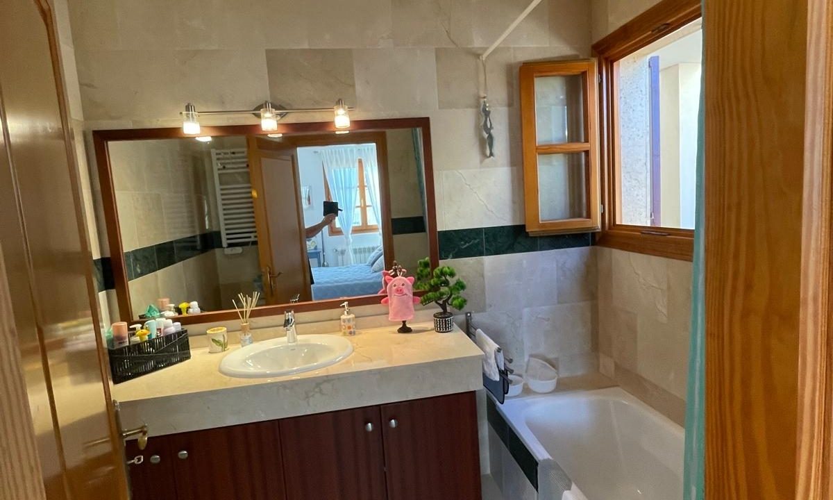 9b59203d-a17e-4fbc-8fb3-d9c5713d9ac2