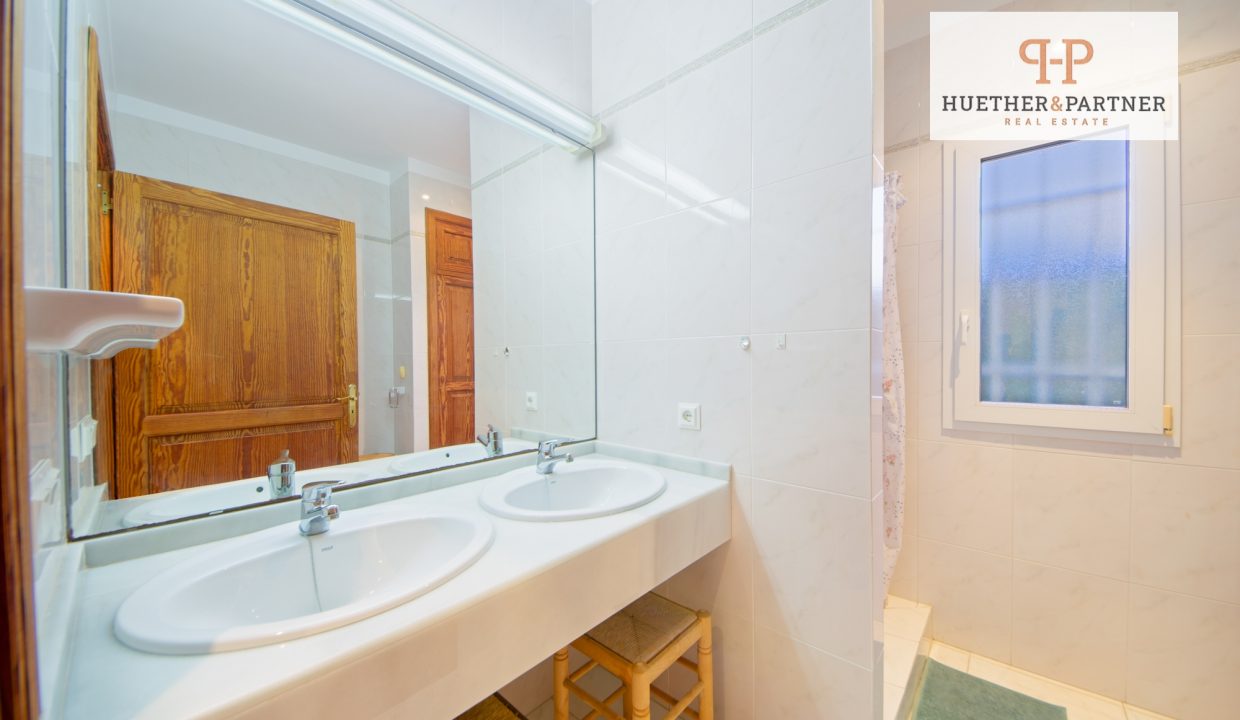 e0ae3b9b-0b66-46a9-8295-f8232ecedc35