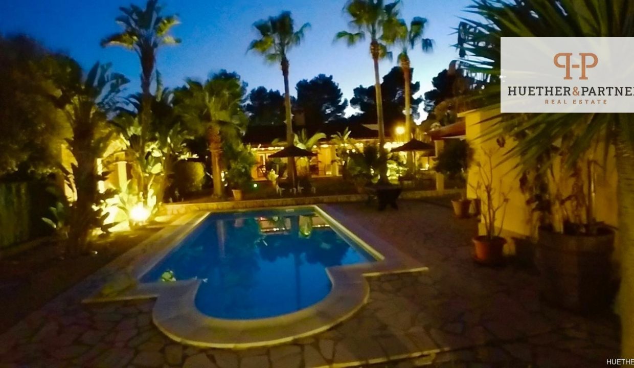 a1ff02e1-30bf-49ae-9619-2282a25296bc