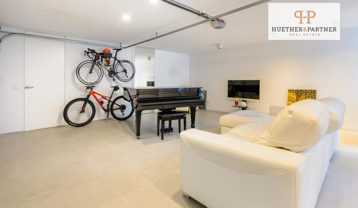 ce4bd9e9-b065-4e03-95b1-a0943a75fb19