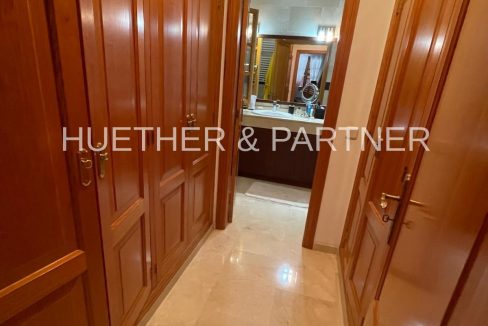 begehbarer Kleiderschrank